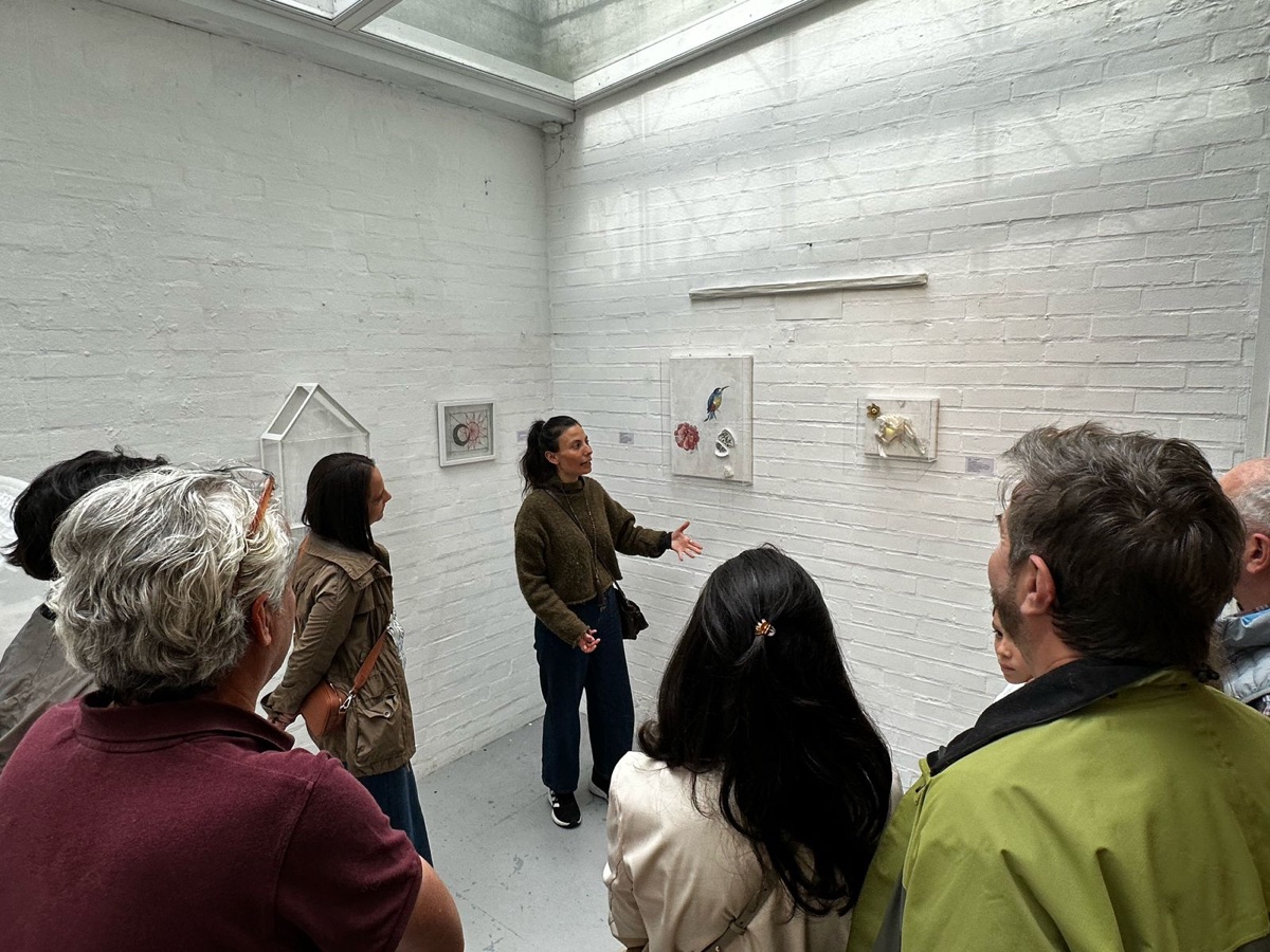 Visitors at Galería Espacio en Blanco, Bogotá